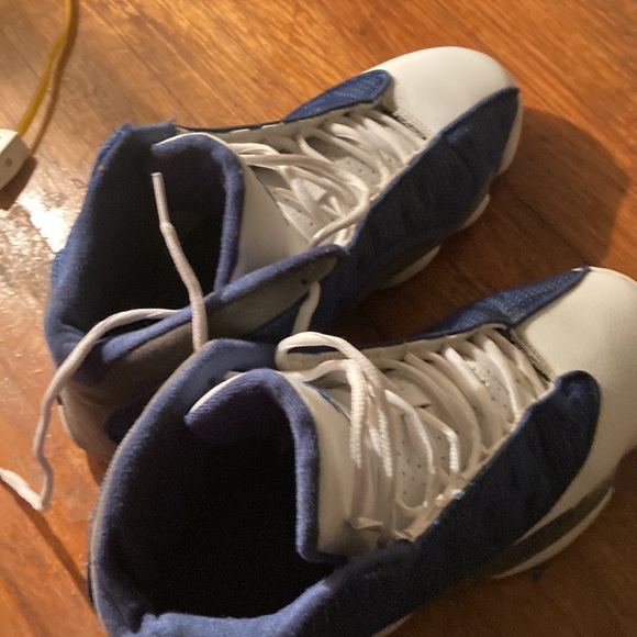 Retro - Picture 5 of 7